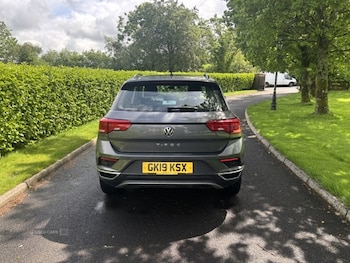 Used Volkswagen T-Roc 2019 for sale - 79026741: Photo