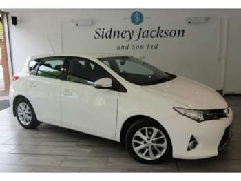 2013 (62) - 1.6 V-Matic Icon Hatchback 5dr Petrol Manual Euro 5 (132 ps)