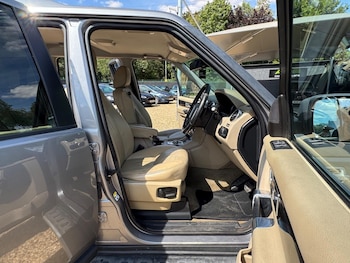 Used Land Rover Discovery 2011 for sale - 79462922: Photo