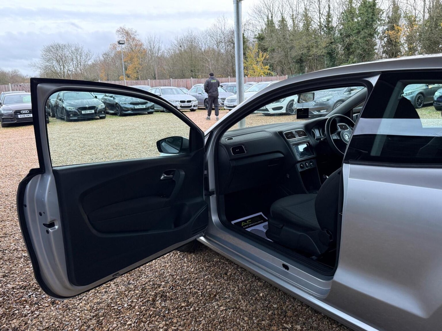 Used Volkswagen Polo 2011 for sale - 76896992: Photo 26