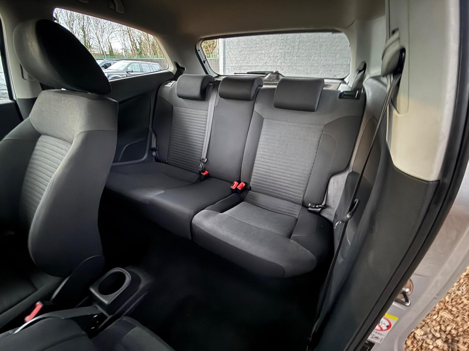 Used Volkswagen Polo 2011 for sale - 76896992: Photo 29