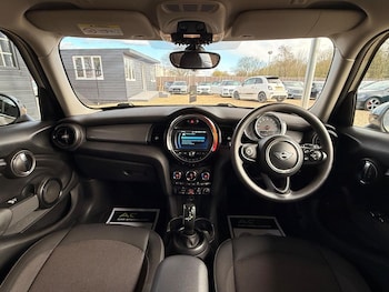 Used MINI Hatch 2019 for sale - 77781747: Photo