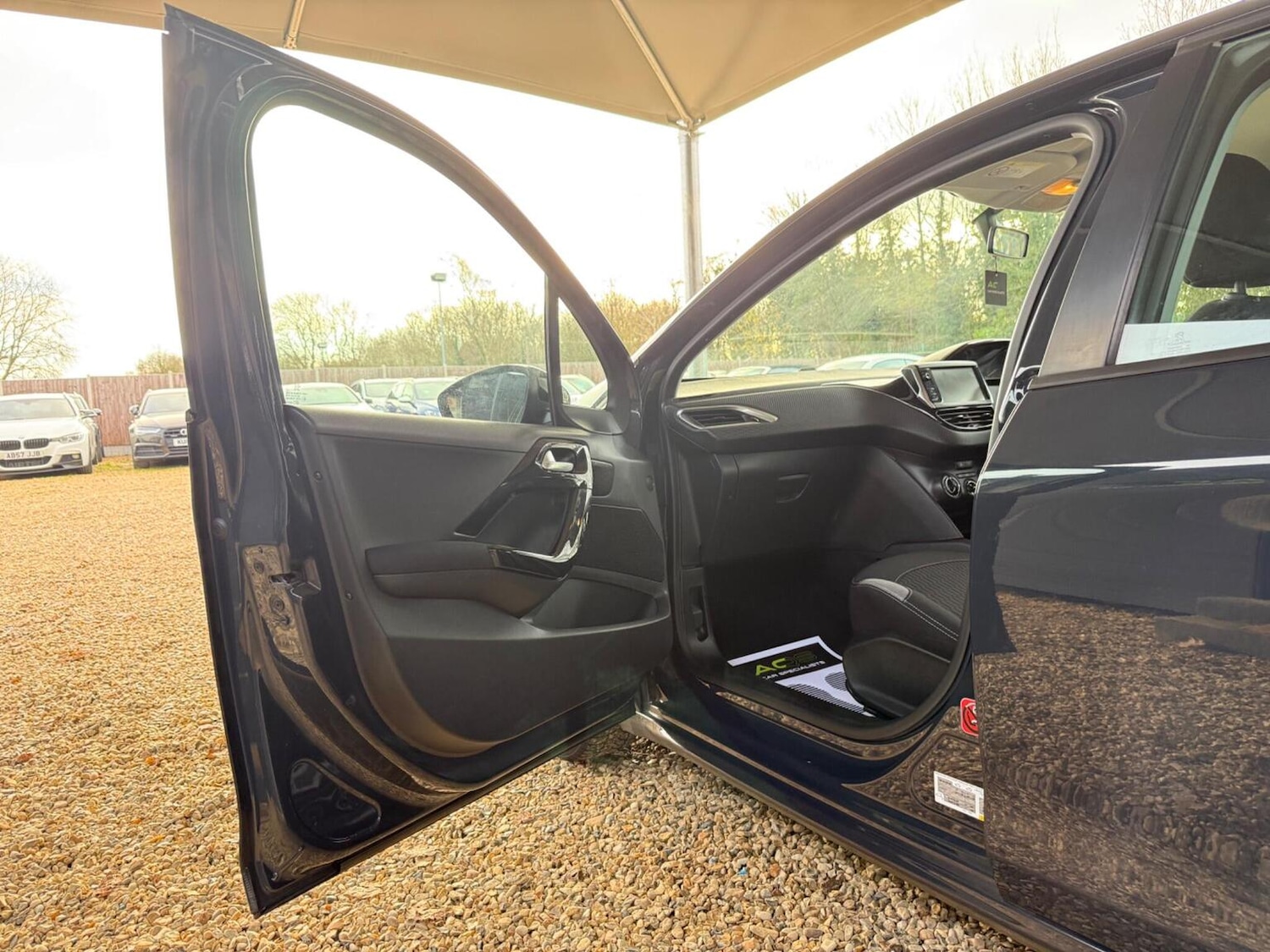 Used Peugeot 208 2016 for sale - 77391914: Photo 33