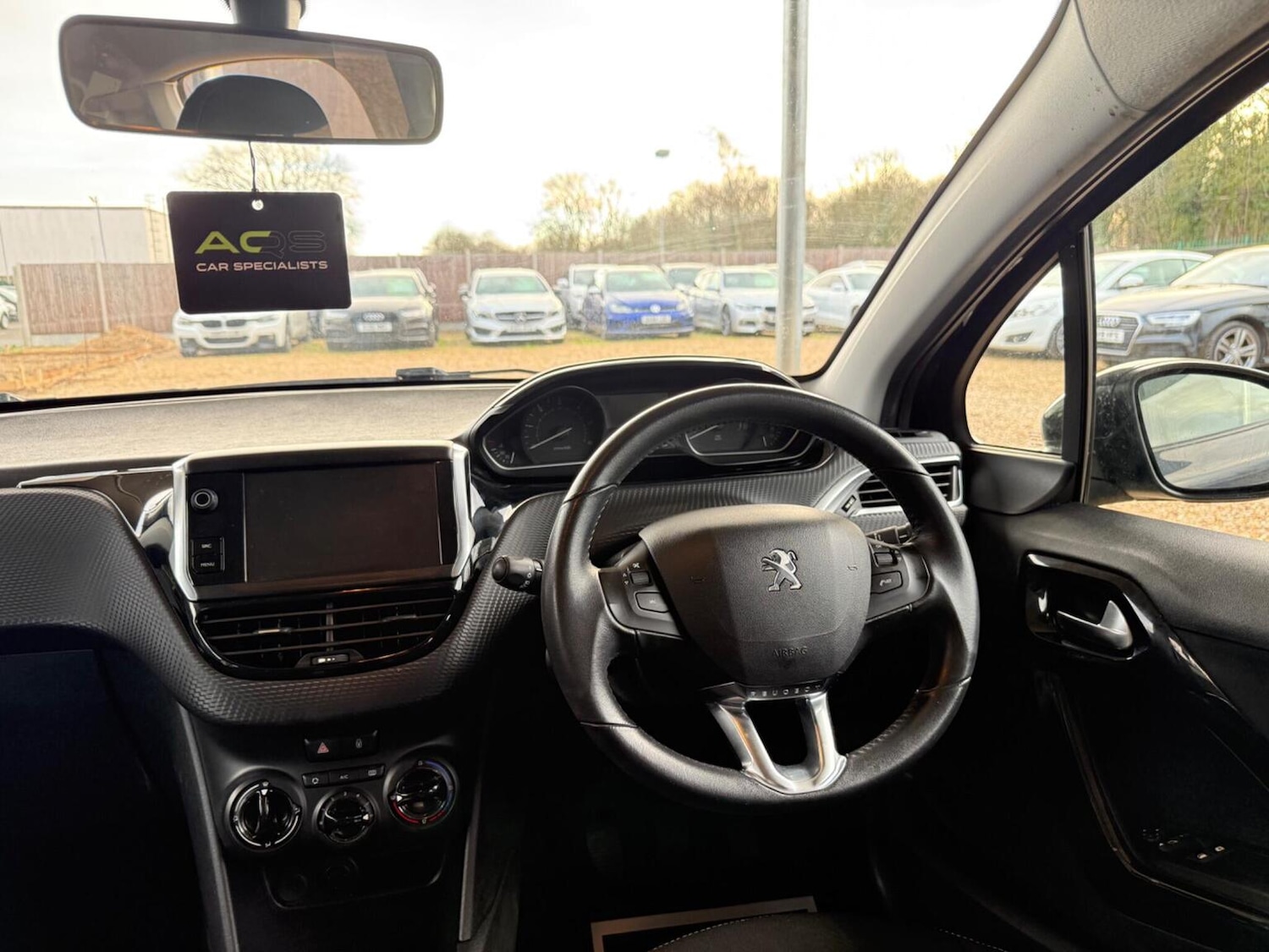 Used Peugeot 208 2016 for sale - 77391914: Photo 37