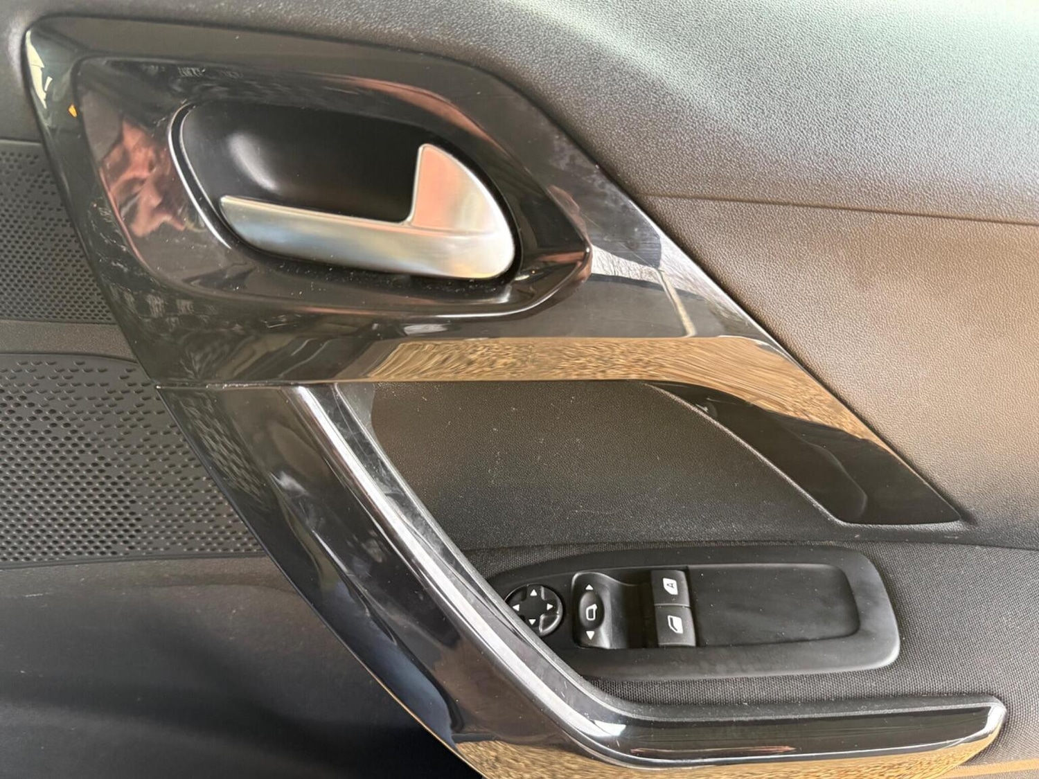 Used Peugeot 208 2016 for sale - 77391914: Photo 44