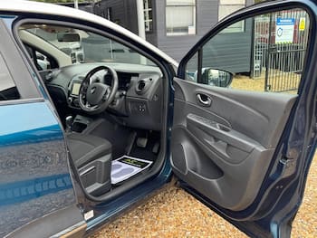 Used Renault Captur 2018 for sale - 79775313: Photo
