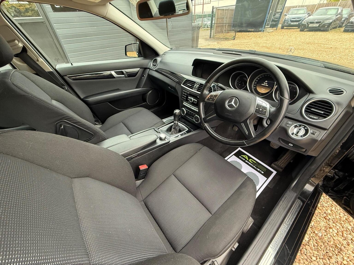 Used Mercedes-Benz C Class 2011 for sale - 76488709: Photo 24