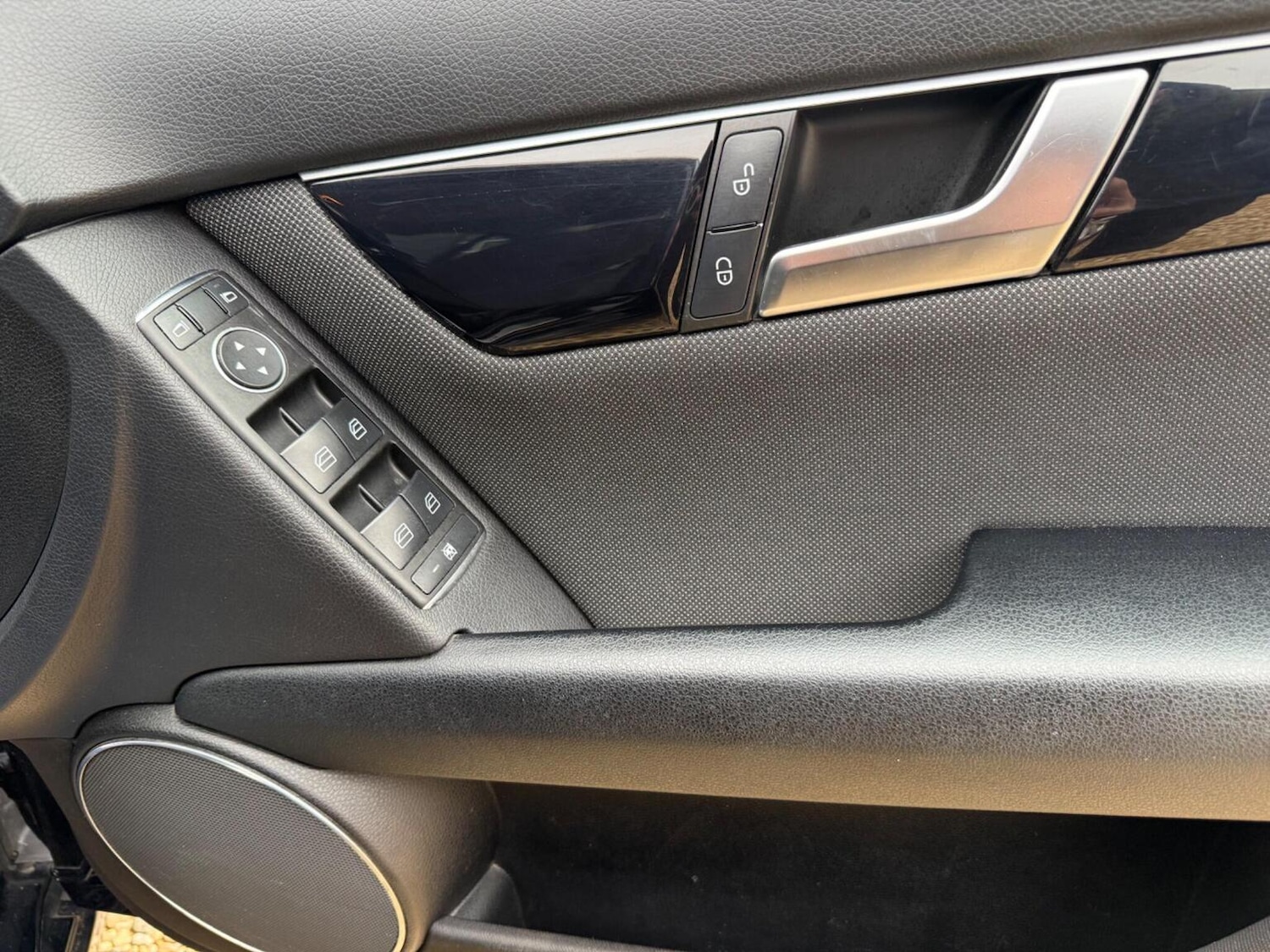 Used Mercedes-Benz C Class 2011 for sale - 76488709: Photo 43