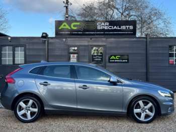 Used Volvo V40 2017 for sale - 74671134: Photo