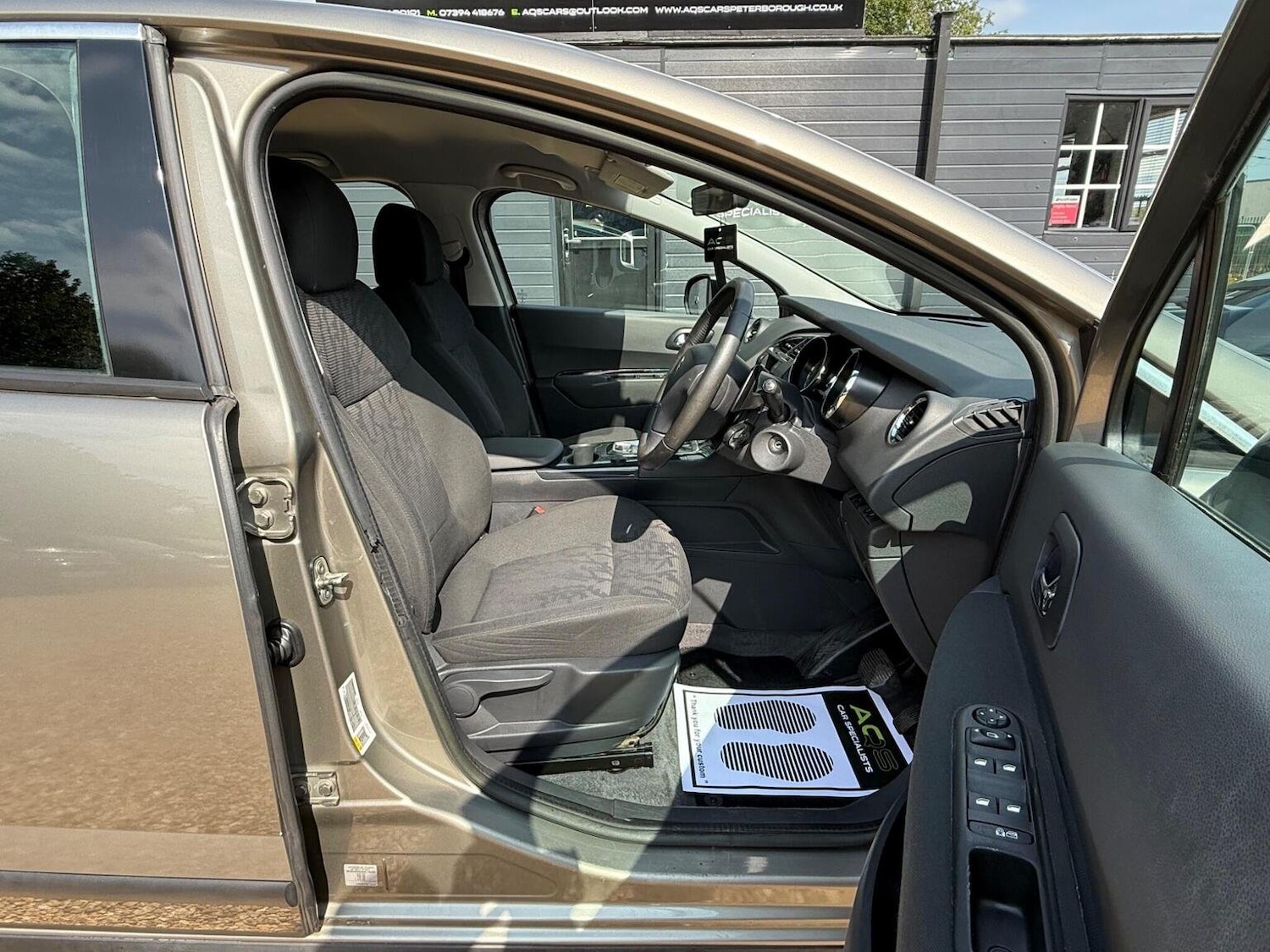 Vehicle 21