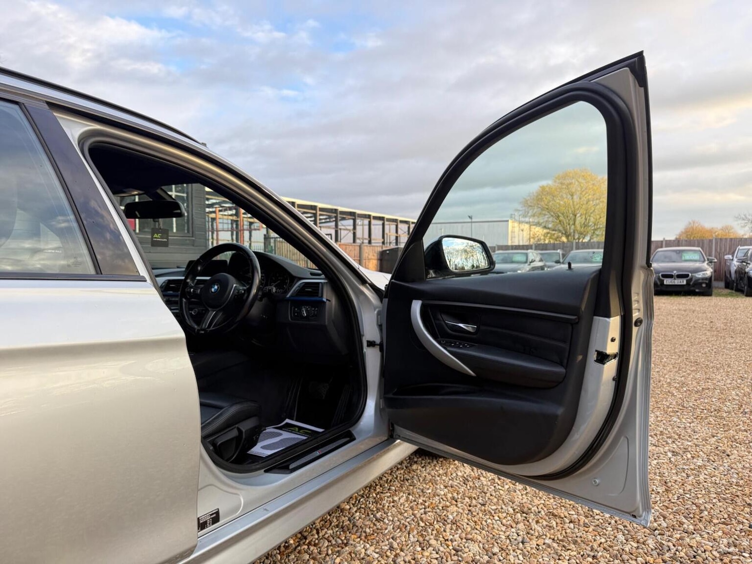 Used BMW 3 Series 2014 for sale - 76618649: Photo 20