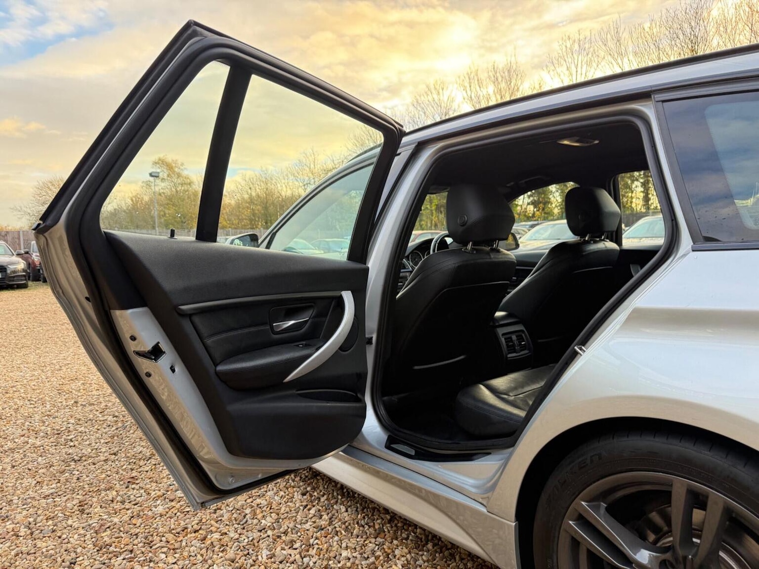 Used BMW 3 Series 2014 for sale - 76618649: Photo 31