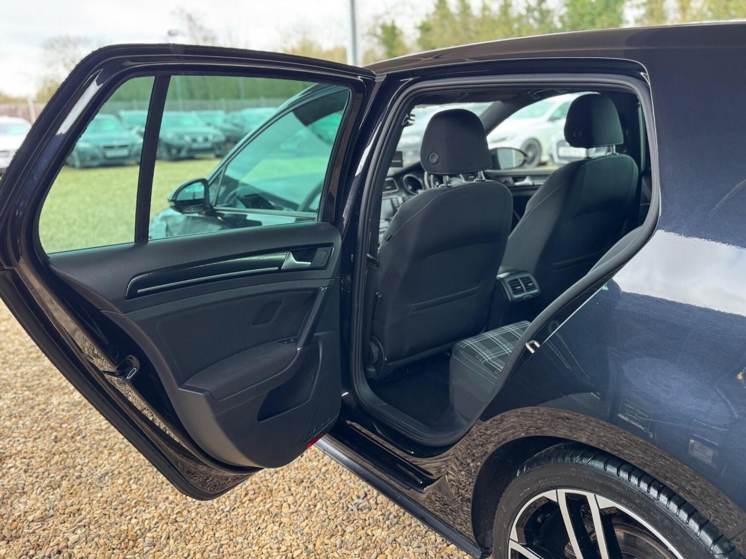 Used Volkswagen Golf 2016 for sale - 77774764: Photo 35