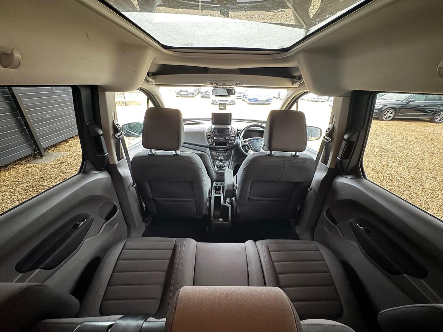 Used Ford Grand Tourneo Connect 2019 for sale - 77103519: Photo 29