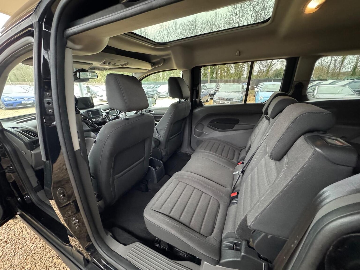 Used Ford Grand Tourneo Connect 2019 for sale - 77103519: Photo 31