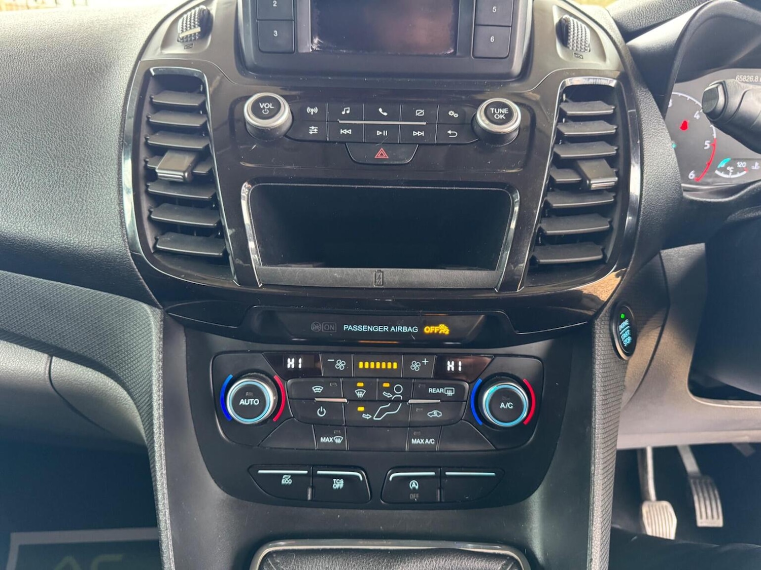 Used Ford Grand Tourneo Connect 2019 for sale - 77103519: Photo 39