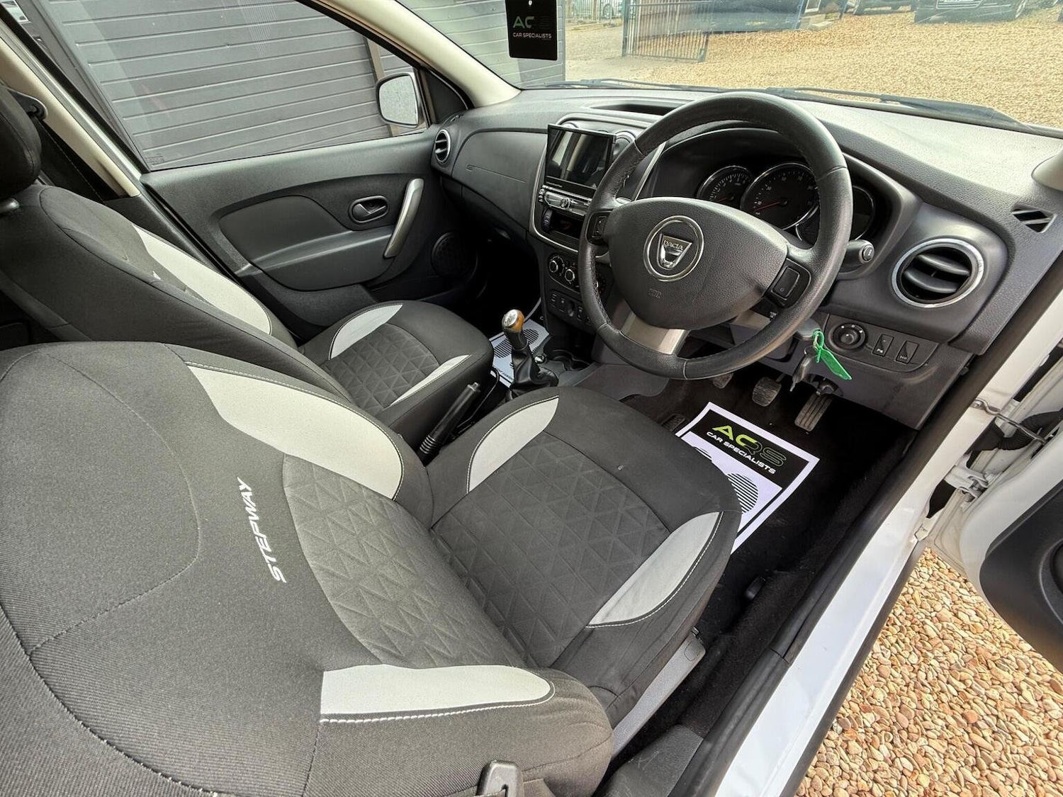 Used Dacia Sandero Stepway 2014 for sale - 76019548: Photo 23