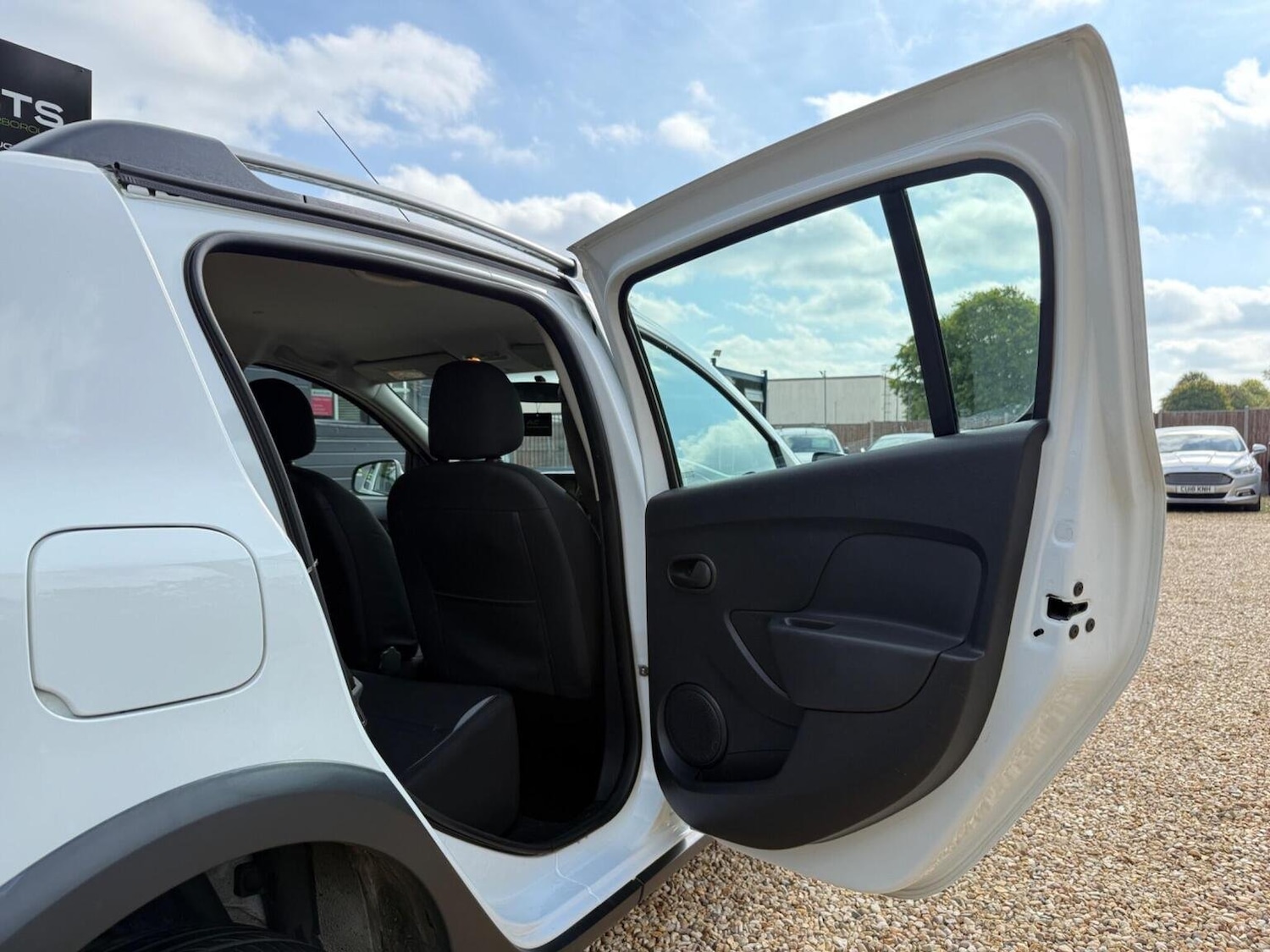 Used Dacia Sandero Stepway 2014 for sale - 76019548: Photo 24