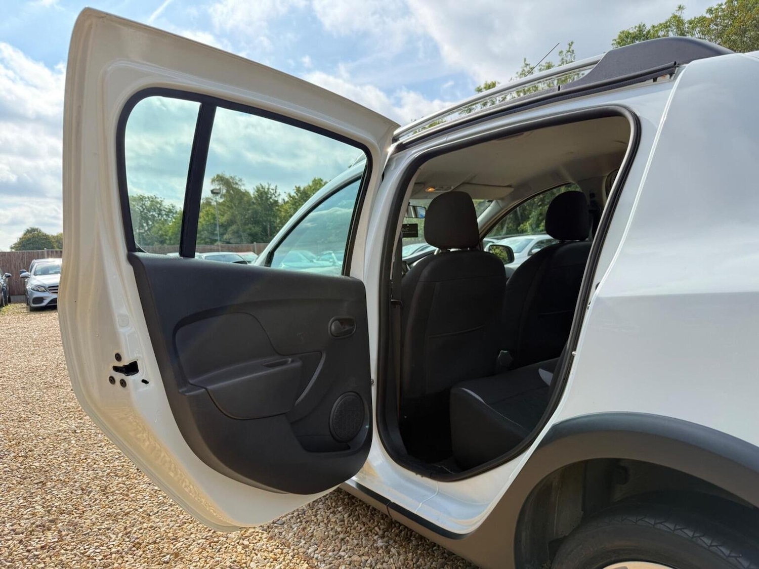 Used Dacia Sandero Stepway 2014 for sale - 76019548: Photo 31