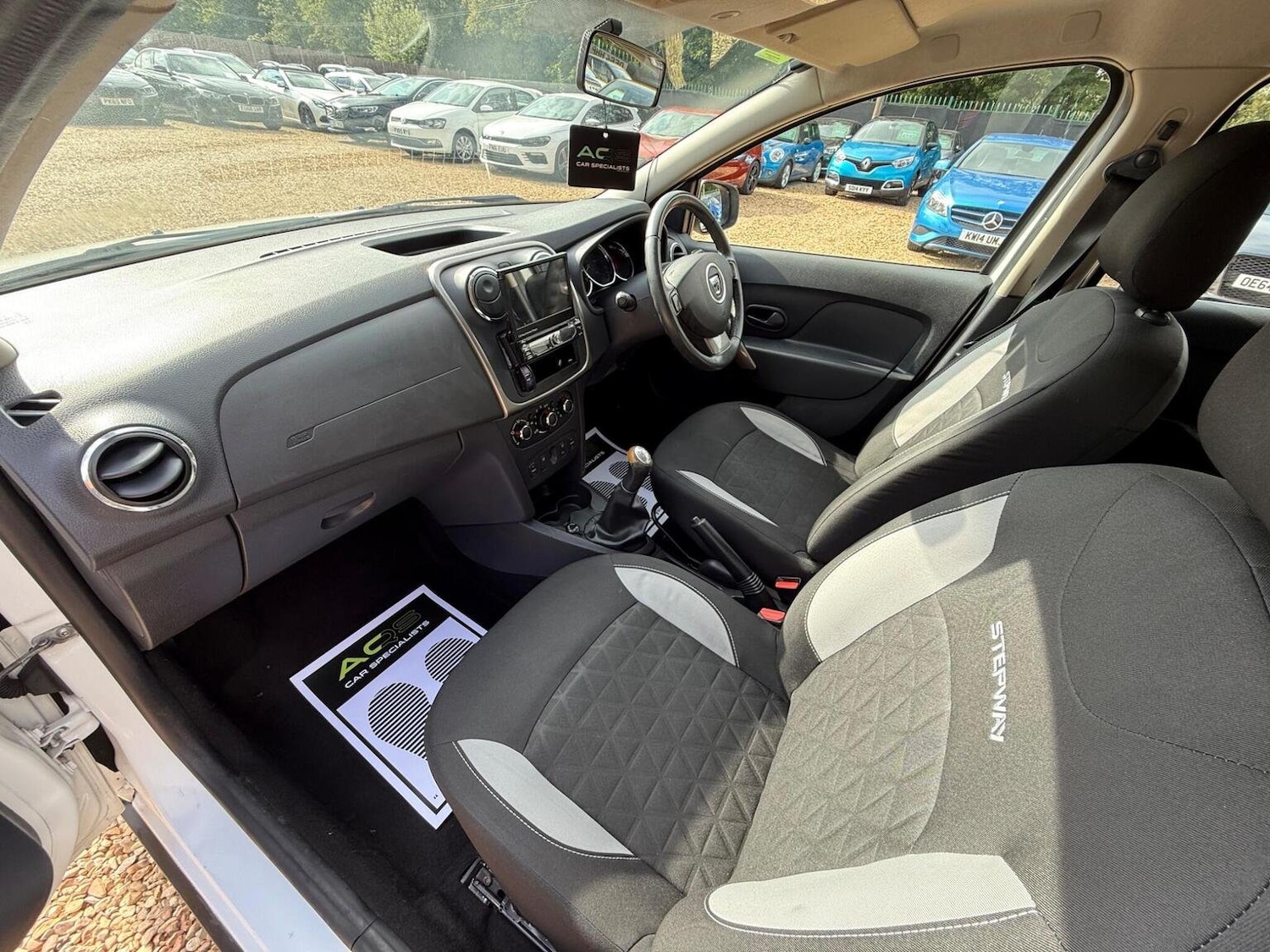 Used Dacia Sandero Stepway 2014 for sale - 76019548: Photo 38