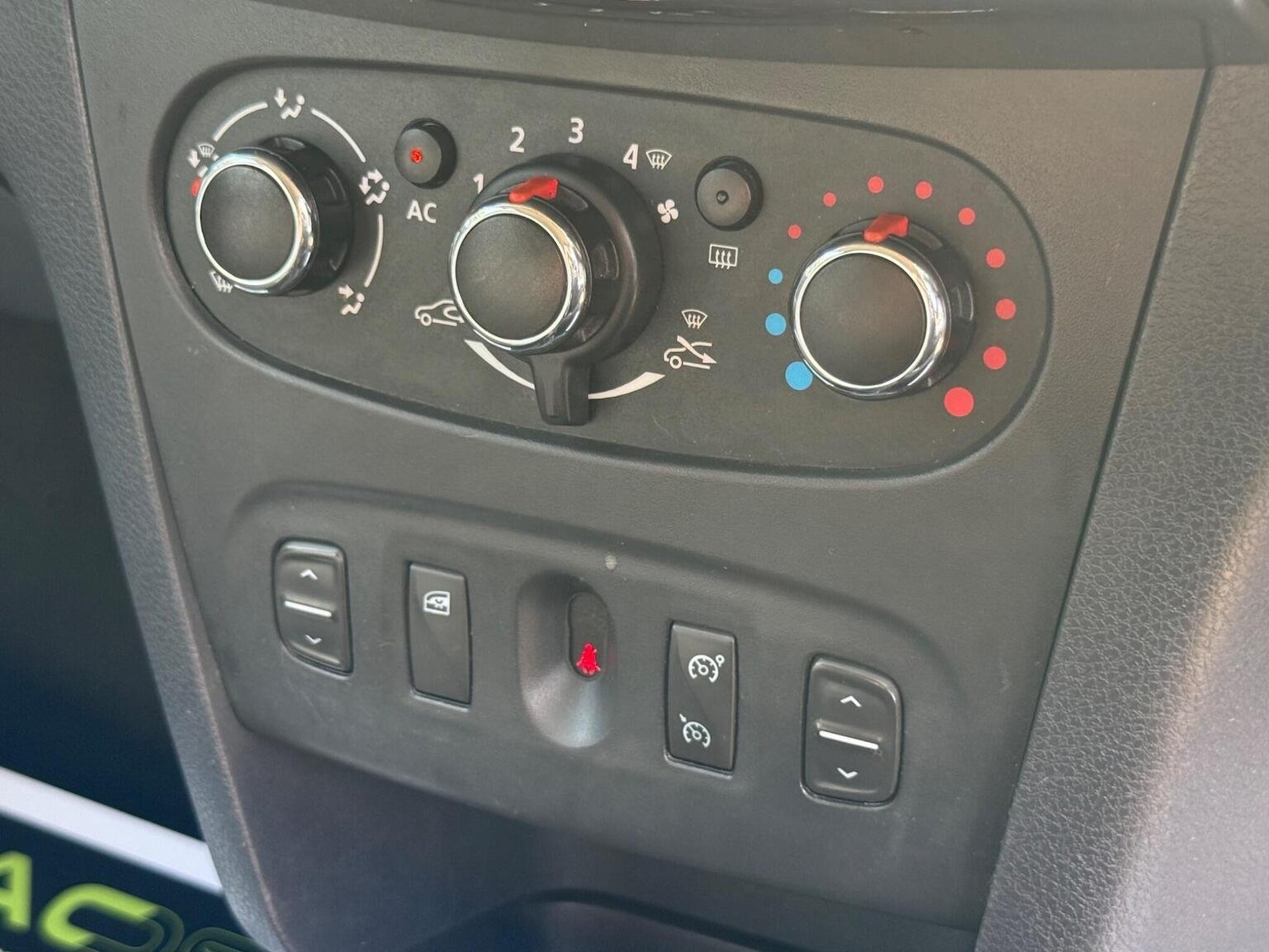 Used Dacia Sandero Stepway 2014 for sale - 76019548: Photo 49