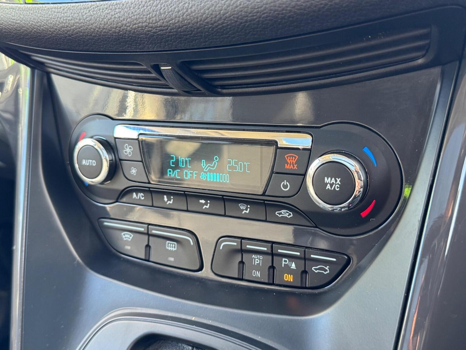 Used Ford Kuga 2013 for sale - 76624454: Photo 43