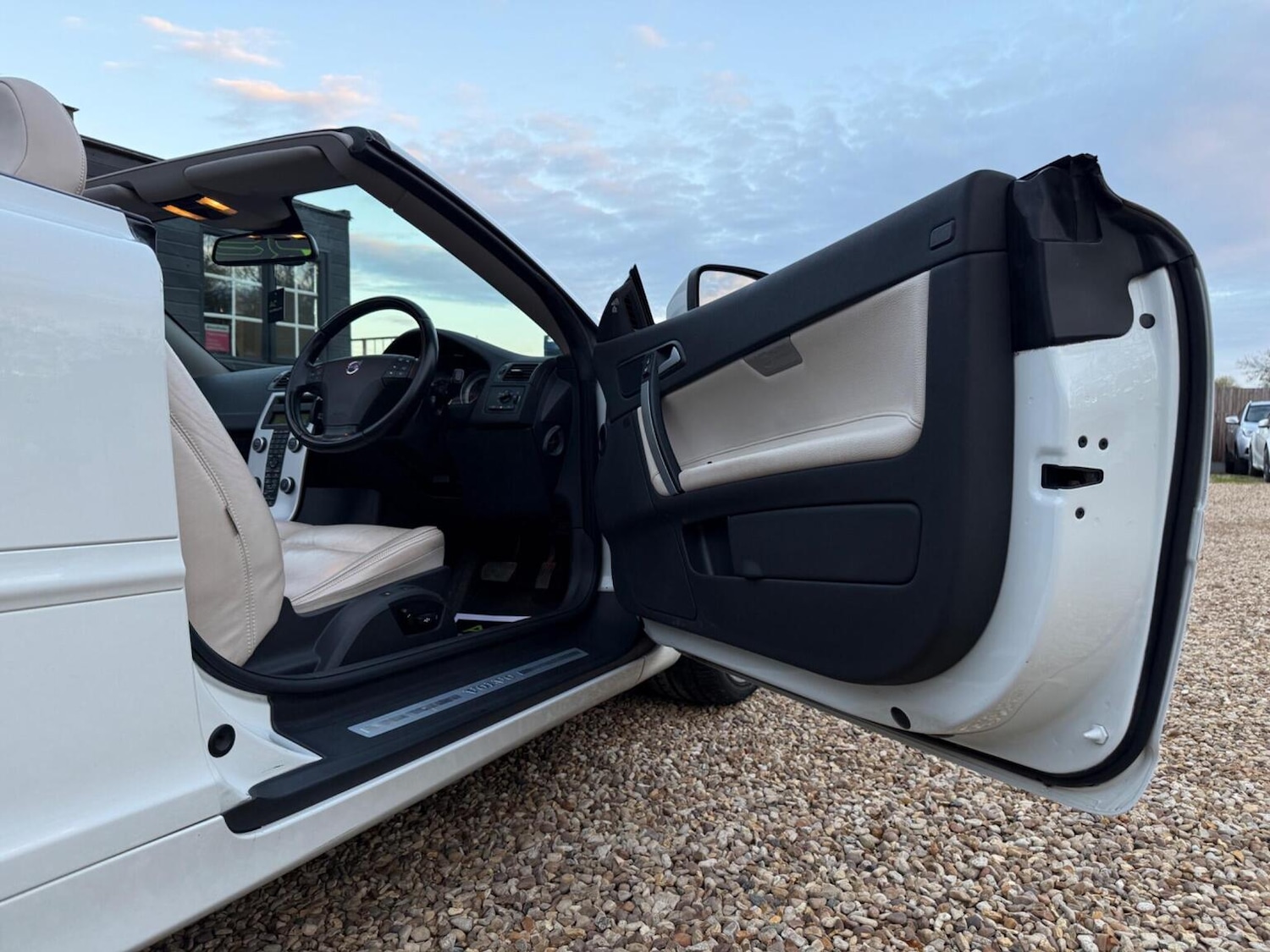 Used Volvo C70 2013 for sale - 76391445: Photo 21