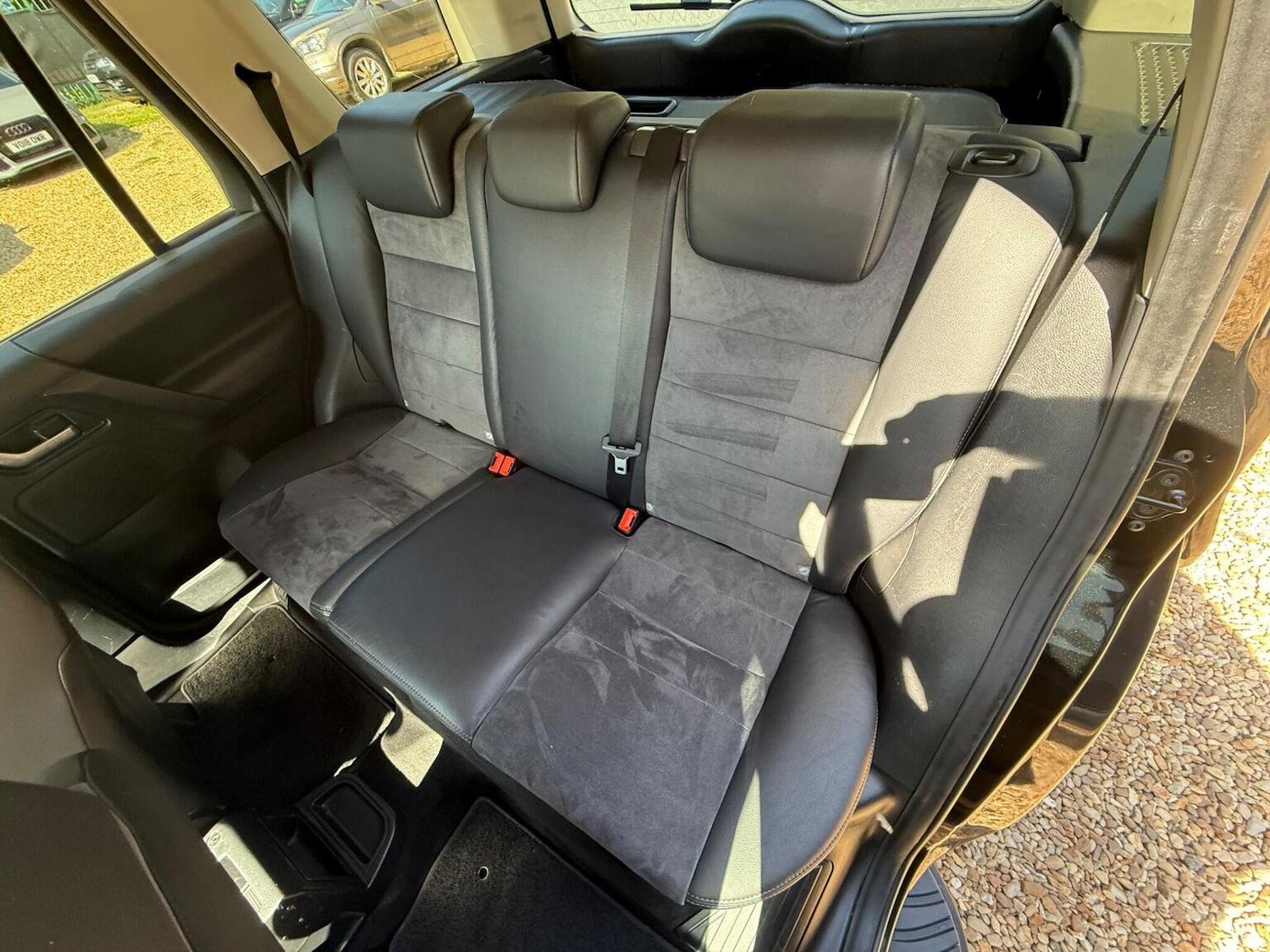 Used Land Rover Freelander 2 2010 for sale - 76793084: Photo 32