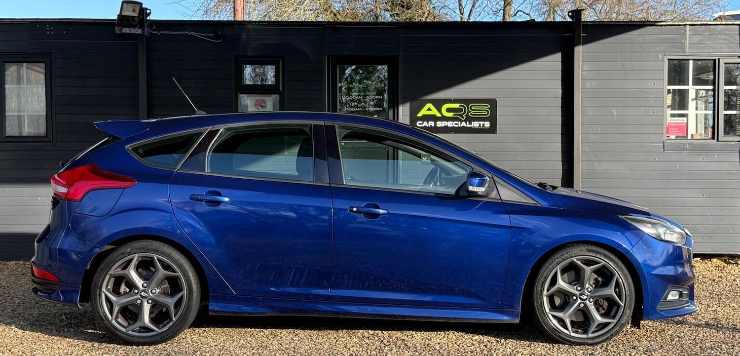 Used Ford Focus 2015 for sale - 76911174: Photo 5