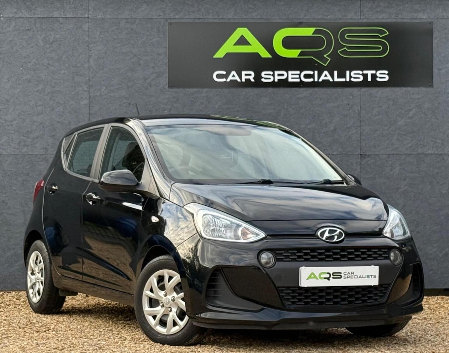 Used Hyundai i10 2017 for sale - 76286967: Photo 1