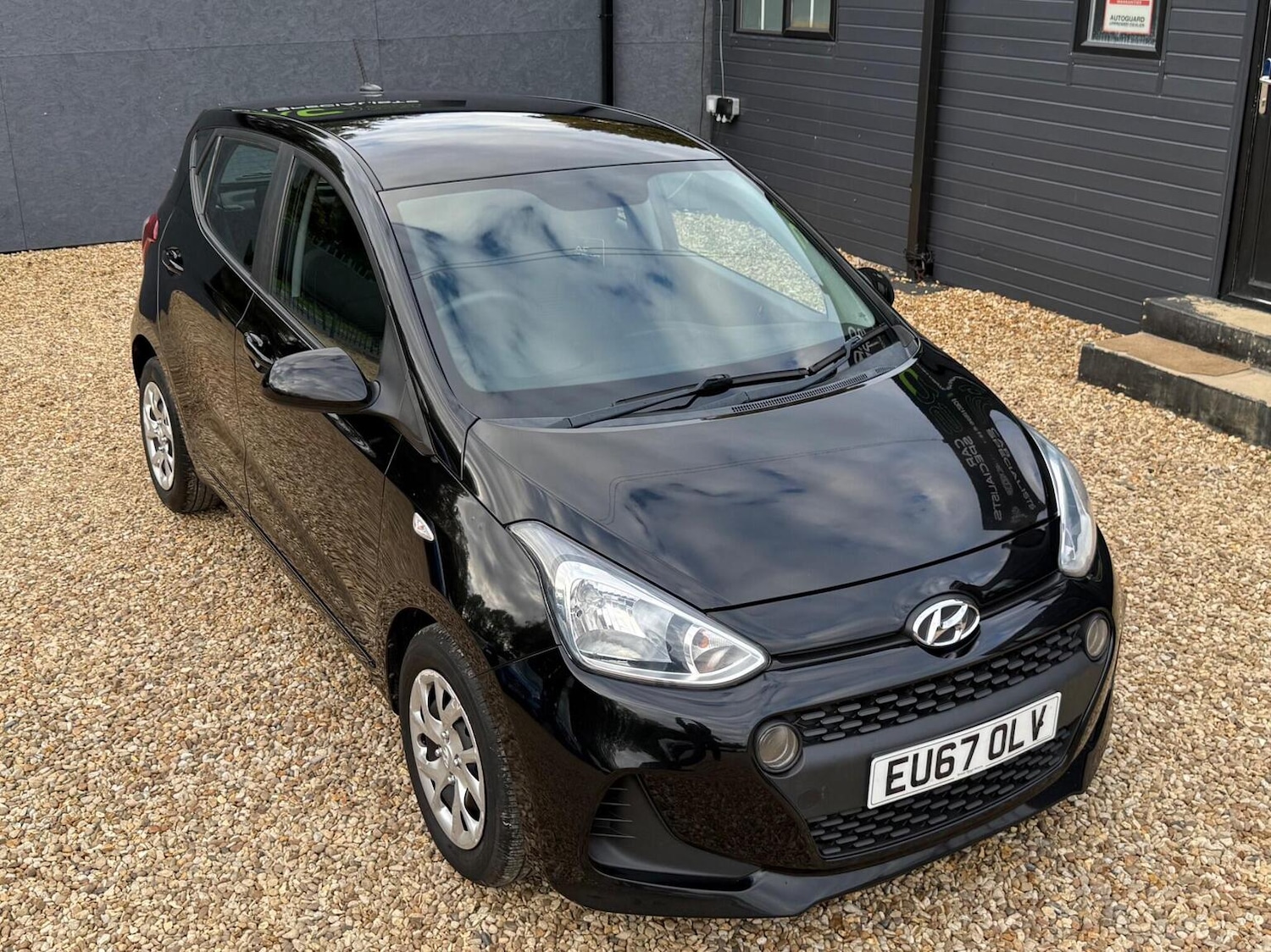 Used Hyundai i10 2017 for sale - 76286967: Photo 12