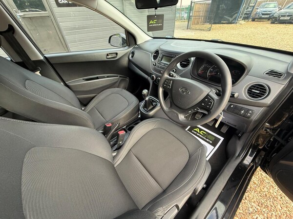 Used Hyundai i10 2017 for sale - 76286967: Photo 23