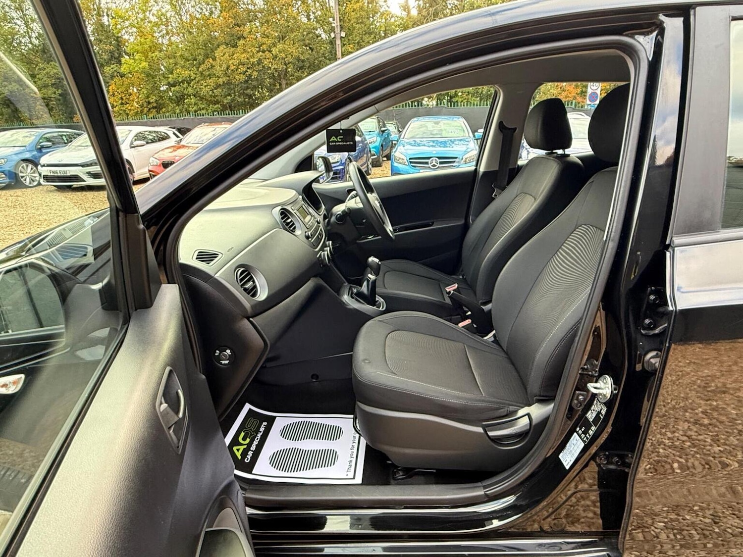 Used Hyundai i10 2017 for sale - 76286967: Photo 35