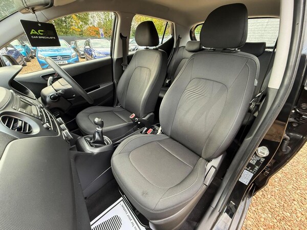 Used Hyundai i10 2017 for sale - 76286967: Photo 36