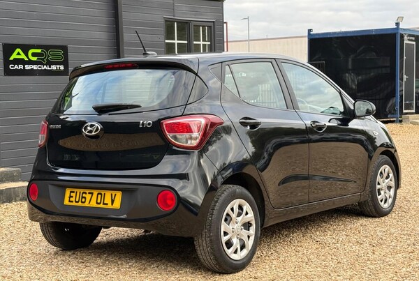 Used Hyundai i10 2017 for sale - 76286967: Photo 3