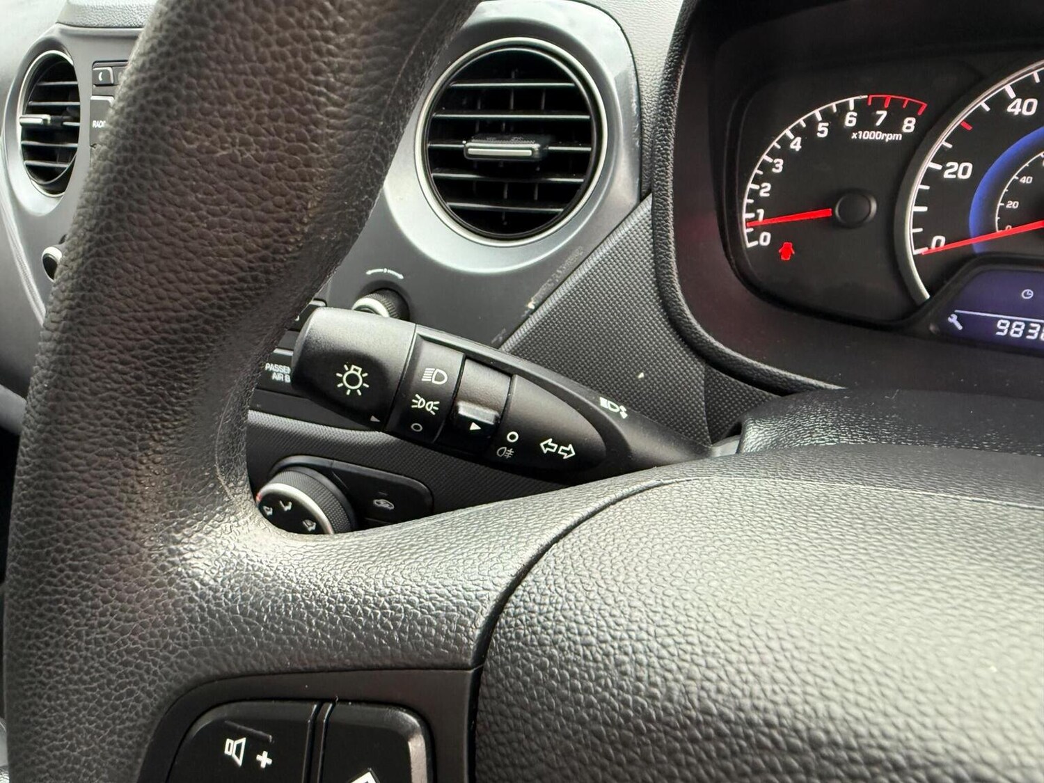 Used Hyundai i10 2017 for sale - 76286967: Photo 47