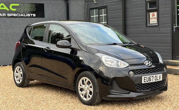 Used Hyundai i10 2017 for sale - 76286967: Photo 4