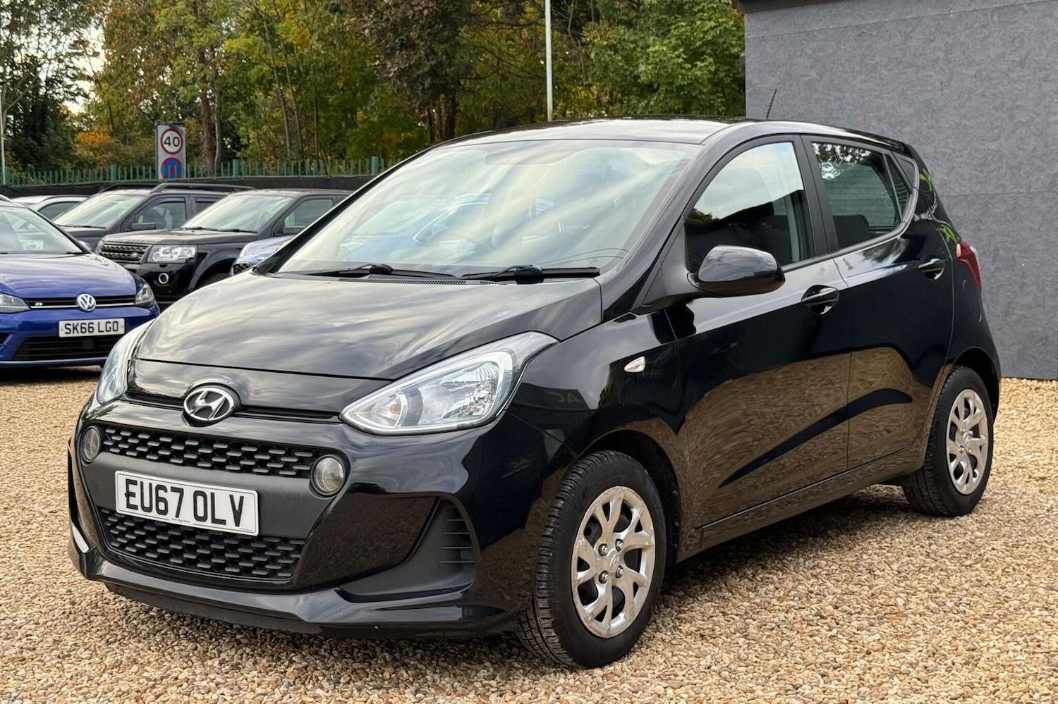 Used Hyundai i10 2017 for sale - 76286967: Photo 9