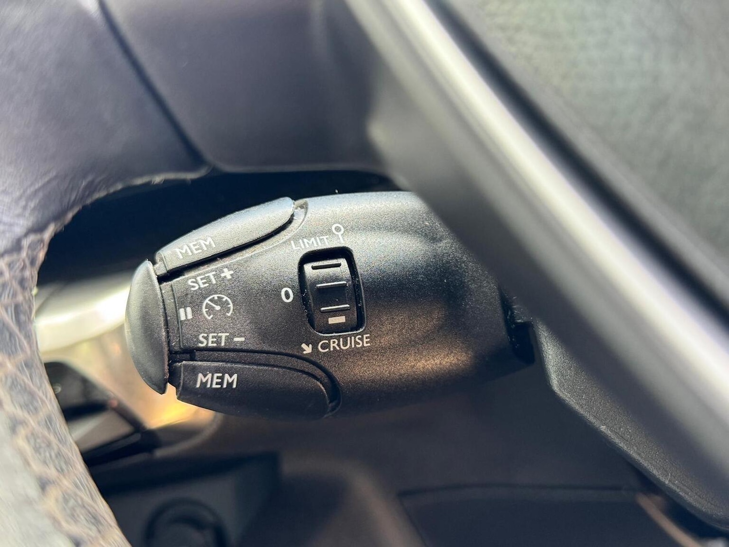 Used Peugeot 3008 2018 for sale - 77245290: Photo 44