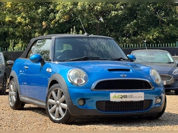 Used MINI Convertible 2010 for sale - 79557077: Photo