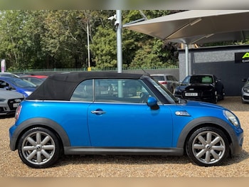 Used MINI Convertible 2010 for sale - 79557077: Photo