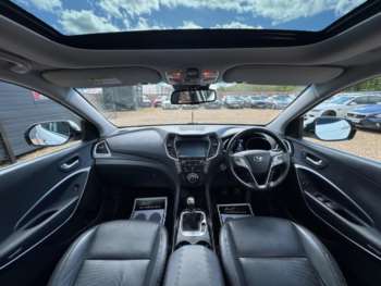 Used Hyundai Santa Fe 2018 for sale - 74671140: Photo