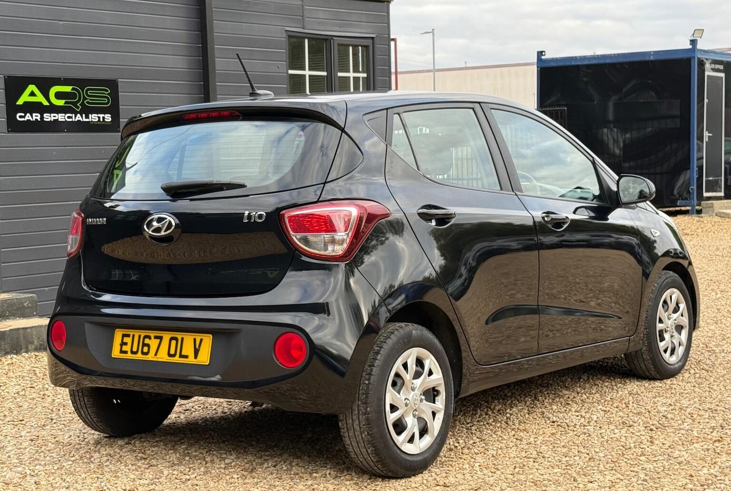 Used Hyundai i10 2017 for sale - 77464545: Photo 3