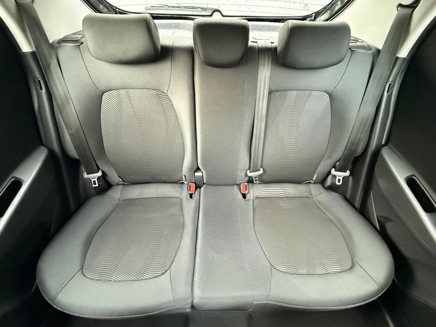 Used Hyundai i10 2017 for sale - 77464545: Photo 38