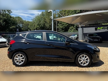 Used Ford Fiesta 2018 for sale - 79139003: Photo