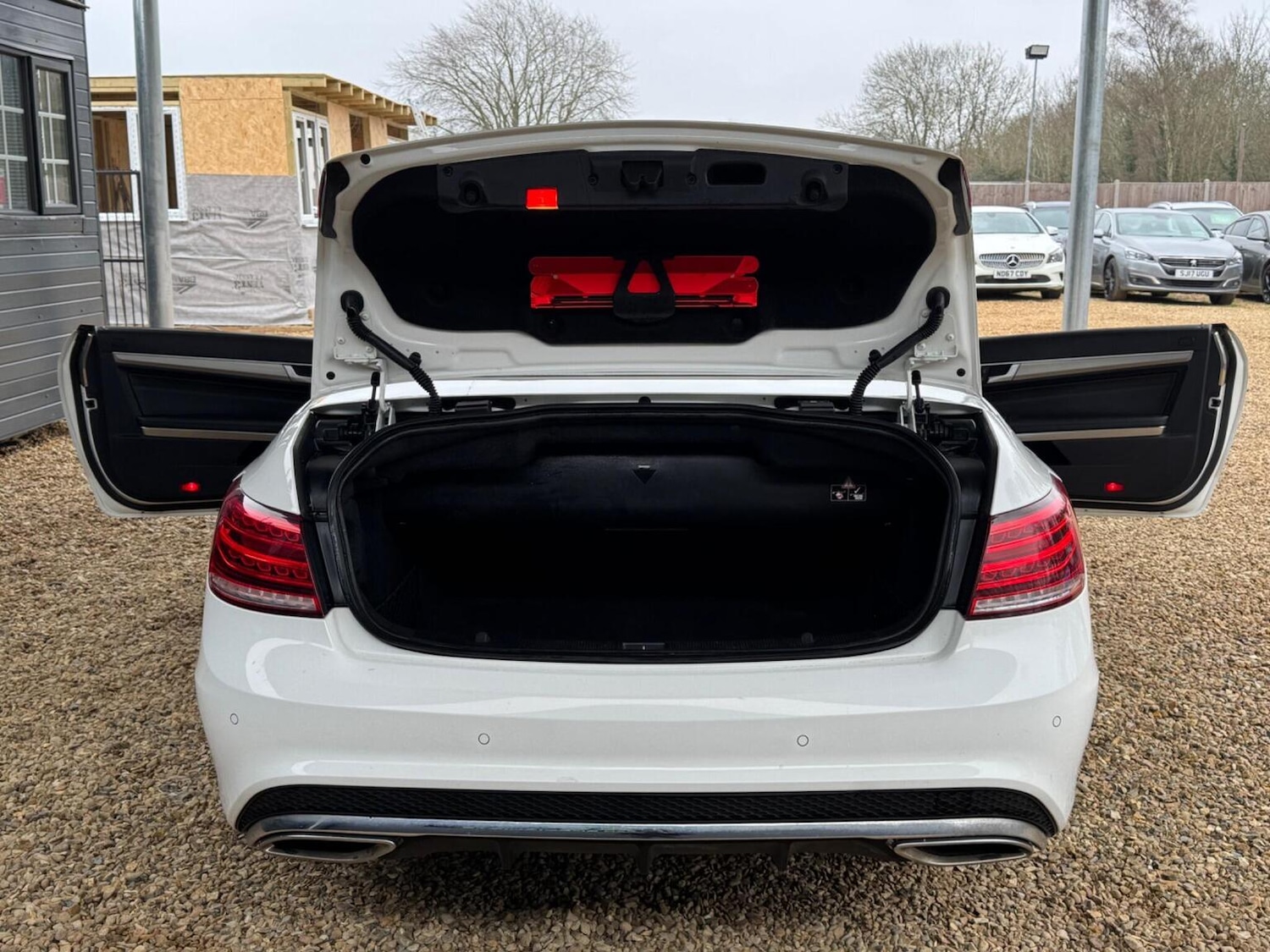 Used Mercedes-Benz E Class 2014 for sale - 77385261: Photo 22