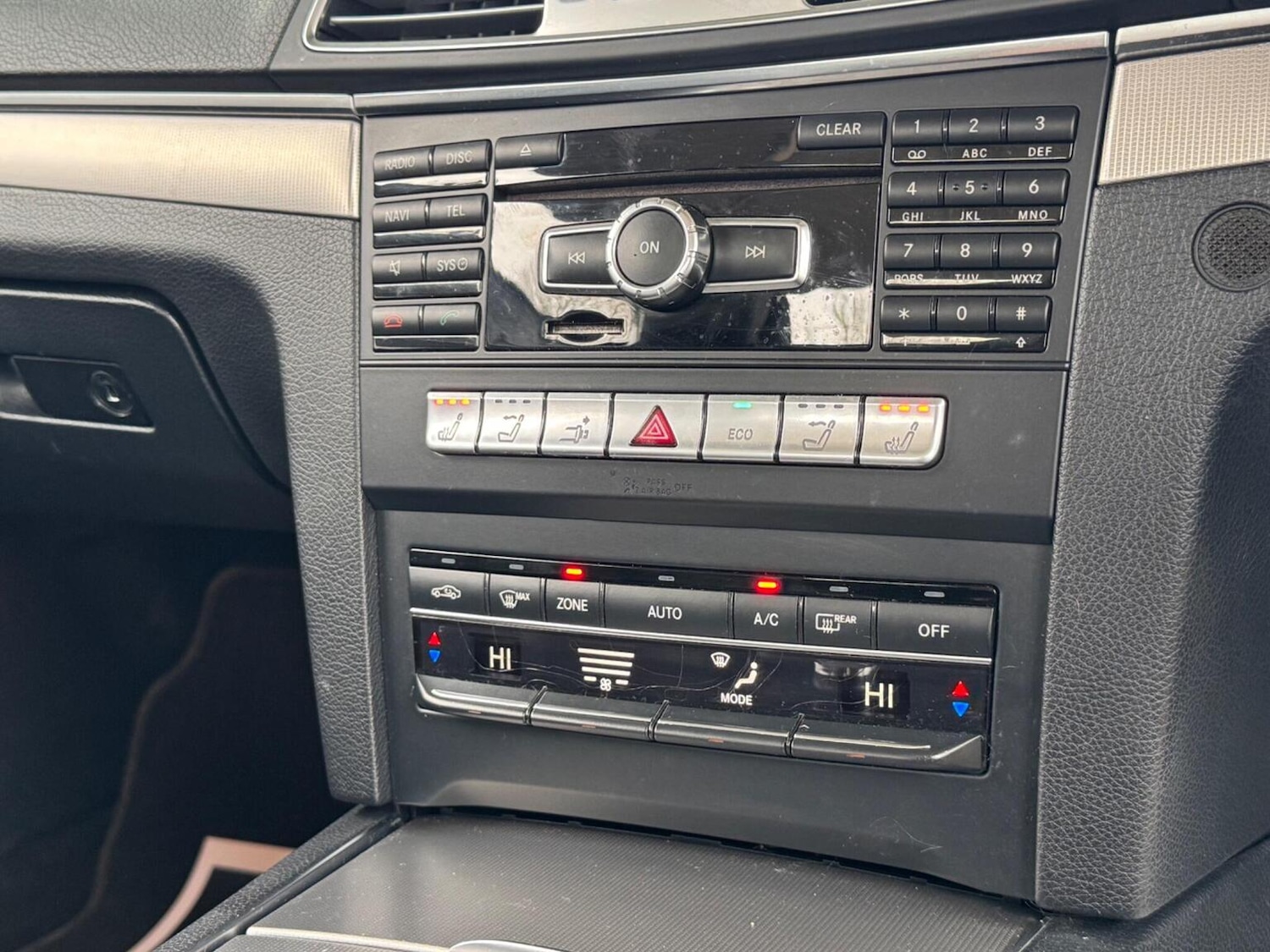 Used Mercedes-Benz E Class 2014 for sale - 77385261: Photo 39