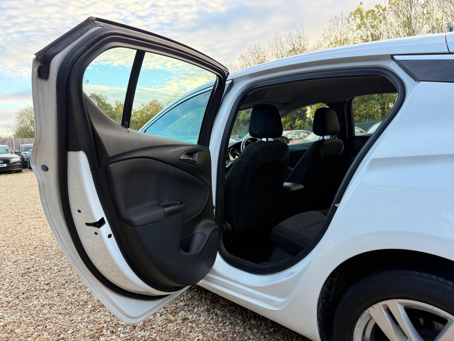 Used Vauxhall Astra 2016 for sale - 76536759: Photo 30