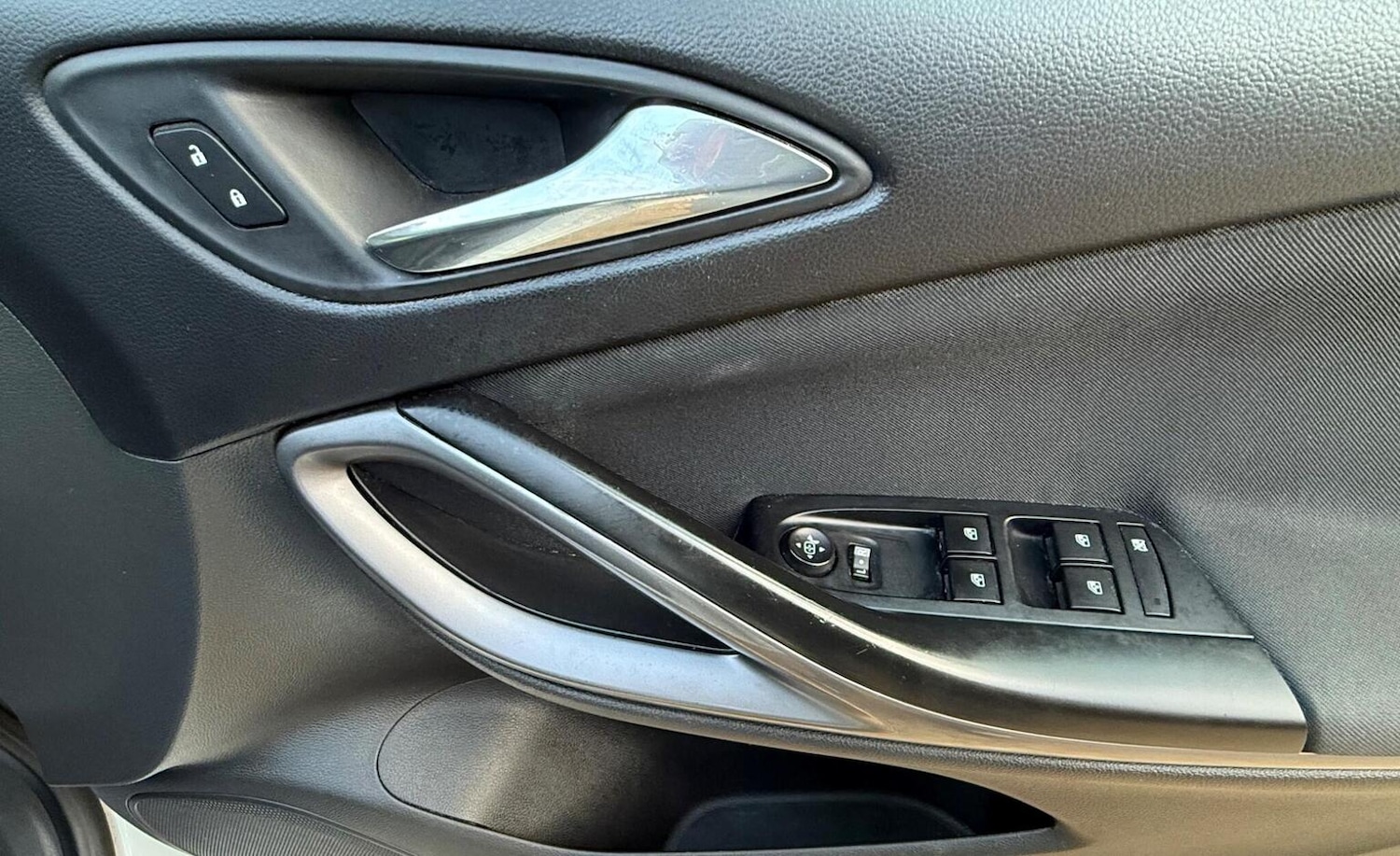 Used Vauxhall Astra 2016 for sale - 76536759: Photo 46