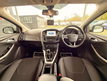 Used Ford Focus 2015 for sale - 78427411: Photo